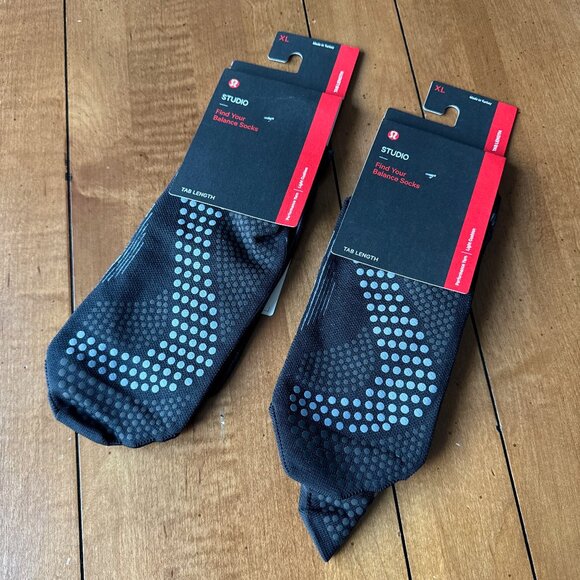 Lululemon Men's Find Your Balance Studio Tab Socks (2 pairs) Size XL NWT - Picture 1 of 3
